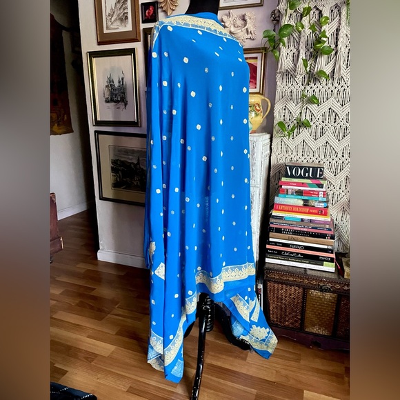 Electric blue chiffon silk wrap - Picture 9 of 12
